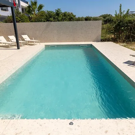 Karma Hh With Pool * Zára